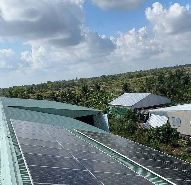Hệ điện mặt trời trên mái tôn ở Cà Mau do Minh Thắng Solar lắp