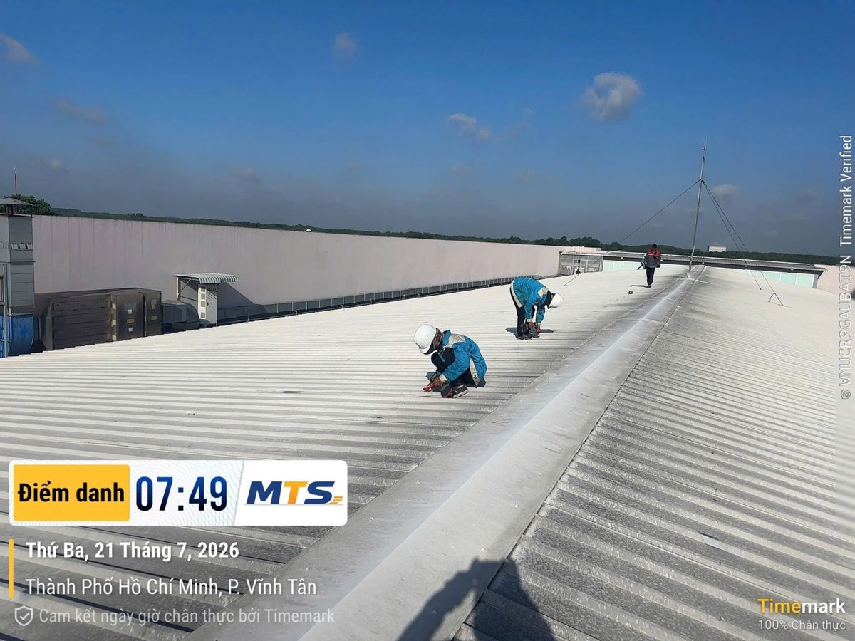 Nhà xưởng KCN VSIP (Bình Dương cũ) – 350 kWp, khởi công 07/2026 – Hệ điện mặt trời áp mái tôn nhà xưởng trong khu công nghiệp VSIP, đội thi công Minh Thắng Solar triển khai từ tháng 7/2026.